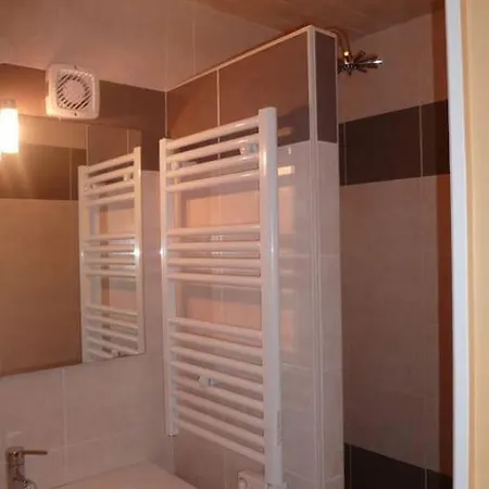 Studio Au Calme Pres De Sisteron Casa vacanze *